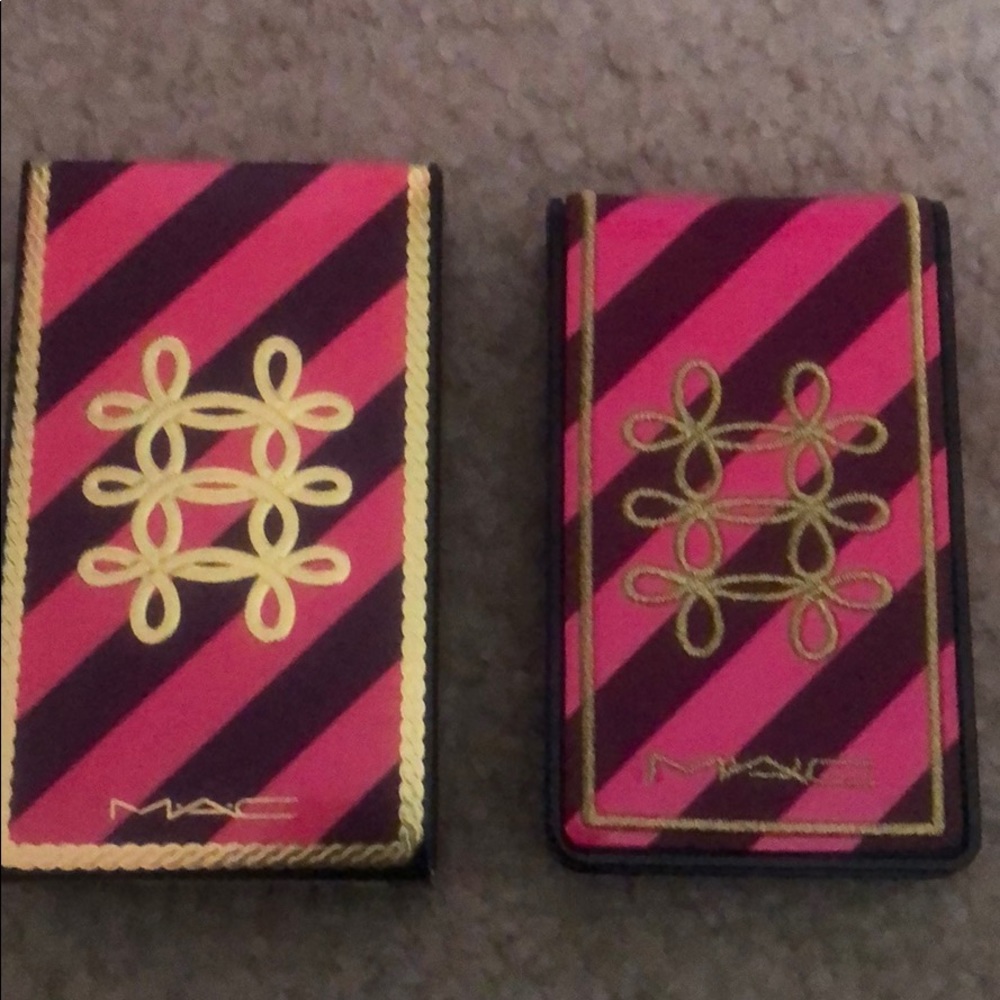 MAC LE Nutcracker Sweet Copper Face Compact